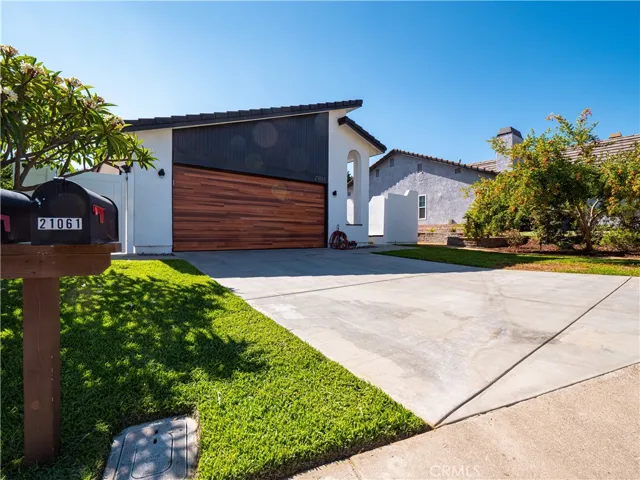 21061 Sharmila, Lake Forest, California 92630