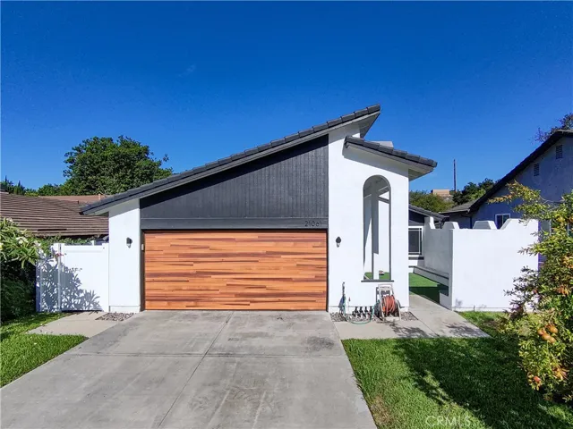 21061 Sharmila, Lake Forest, California 92630