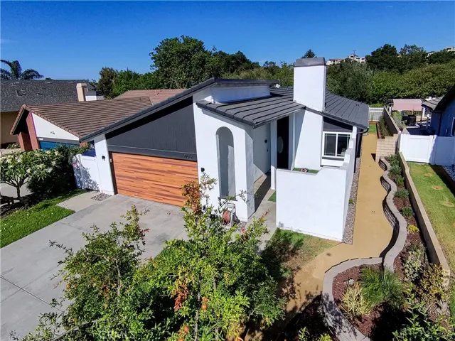 21061 Sharmila, Lake Forest, California 92630