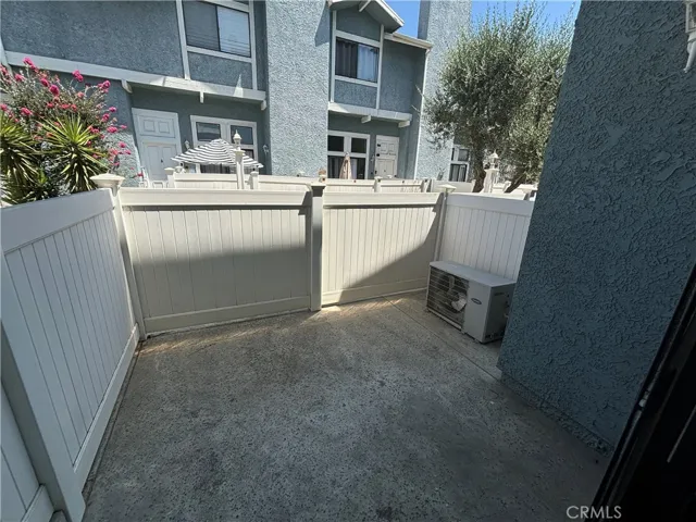 15106 Nordhoff Street 19, North Hills, California 91343