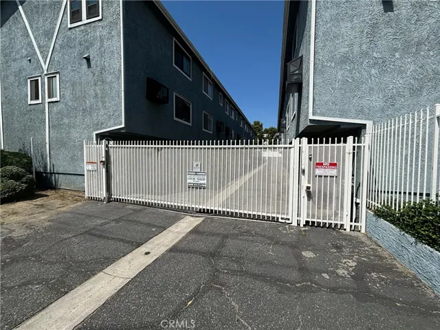 15106 Nordhoff Street 19, North Hills, California 91343