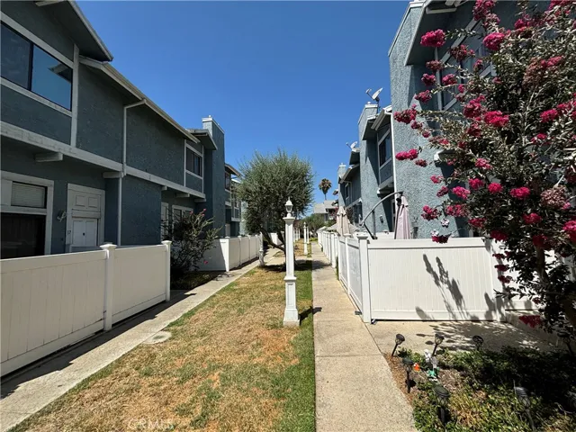 15106 Nordhoff Street 19, North Hills, California 91343