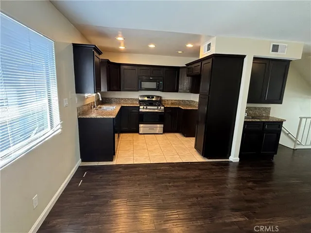 15106 Nordhoff Street 19, North Hills, California 91343
