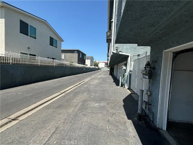 15106 Nordhoff Street 19, North Hills, California 91343