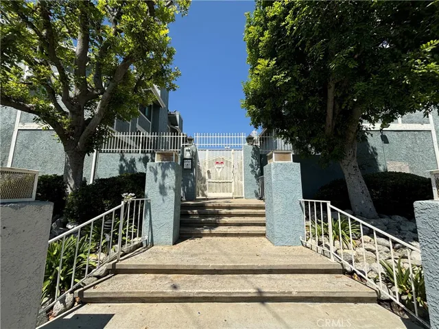 15106 Nordhoff Street 19, North Hills, California 91343