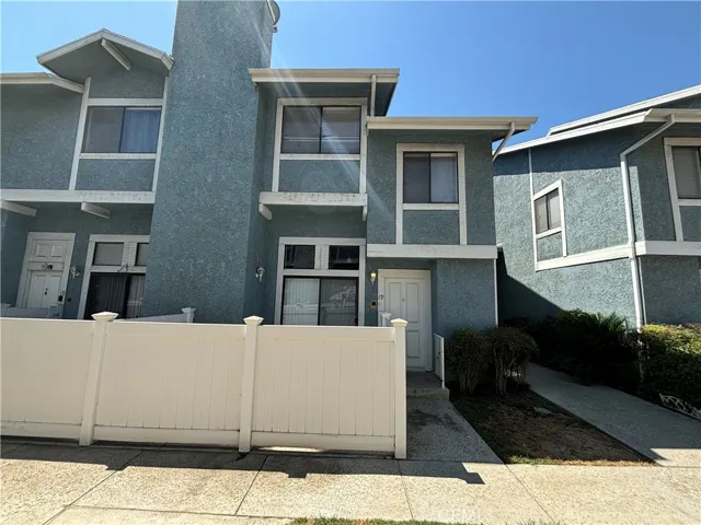 15106 Nordhoff Street 19, North Hills, California 91343