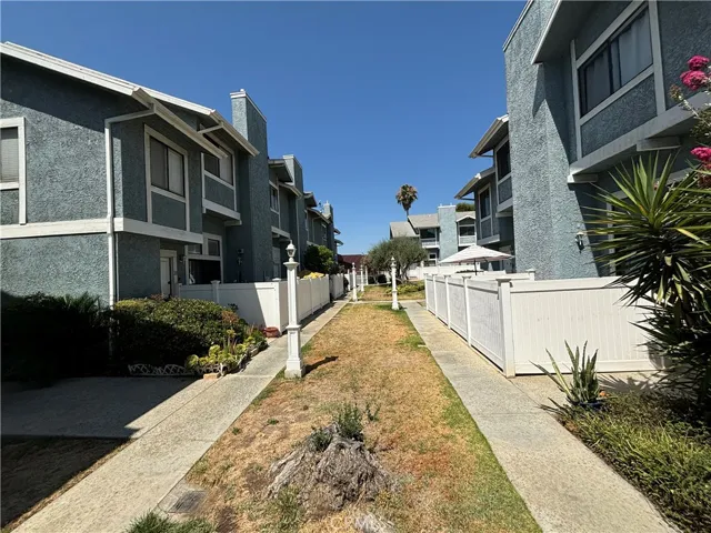 15106 Nordhoff Street 19, North Hills, California 91343