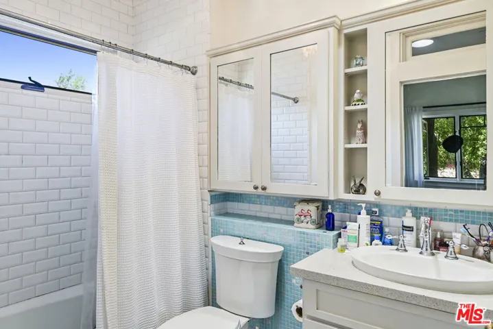 1430 Bonnell Drive, Topanga, California 90290