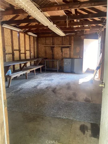 Shed in the back