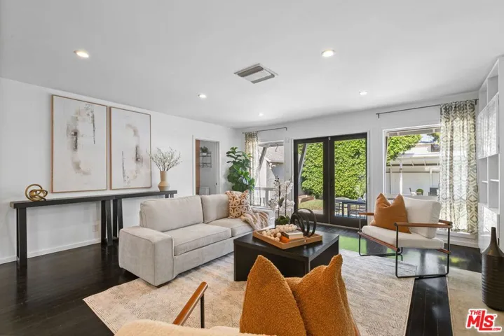 4460 Stansbury Avenue, Sherman Oaks, California 91423