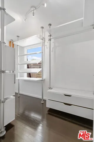 4460 Stansbury Avenue, Sherman Oaks, California 91423