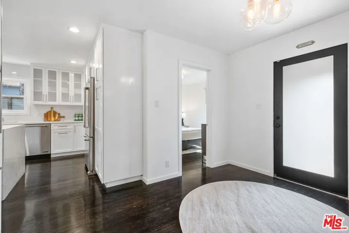4460 Stansbury Avenue, Sherman Oaks, California 91423