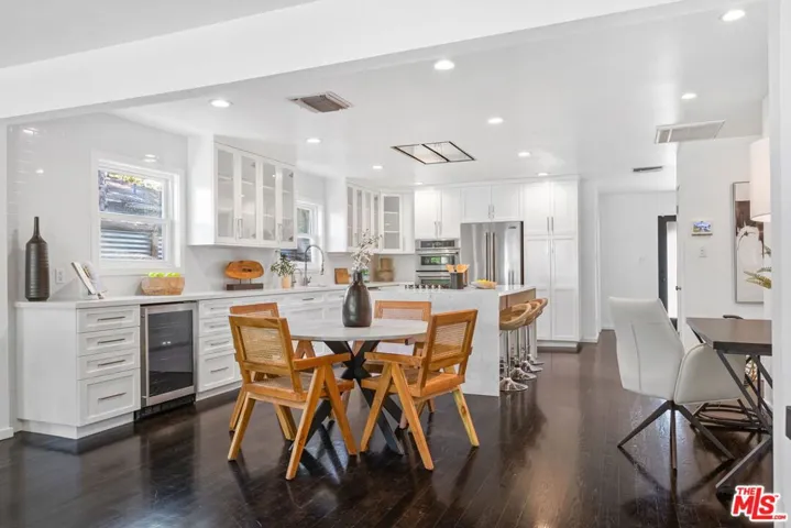 4460 Stansbury Avenue, Sherman Oaks, California 91423
