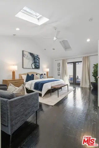 4460 Stansbury Avenue, Sherman Oaks, California 91423