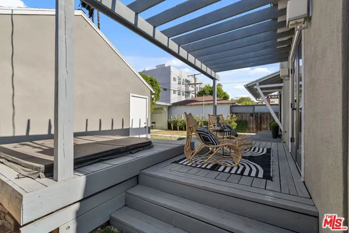 4460 Stansbury Avenue, Sherman Oaks, California 91423