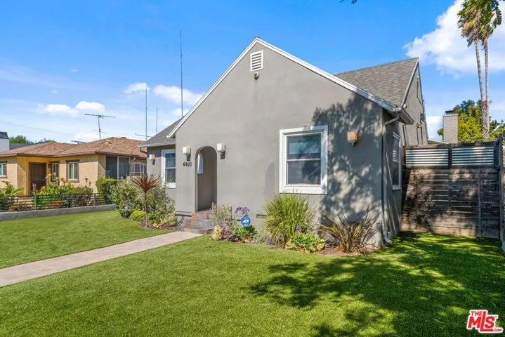 4460 Stansbury Avenue, Sherman Oaks, California 91423