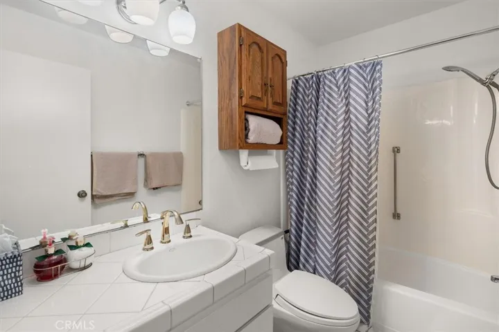 Bathroom 2