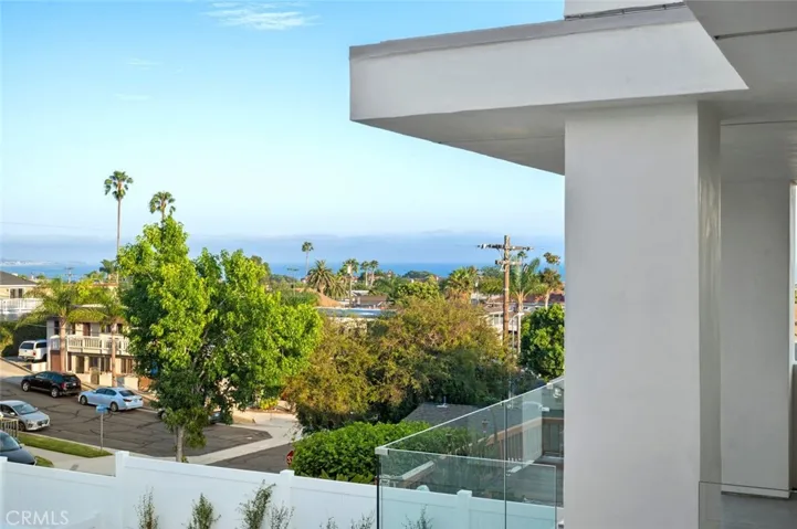 Panoramic Ocean view from inside and outside