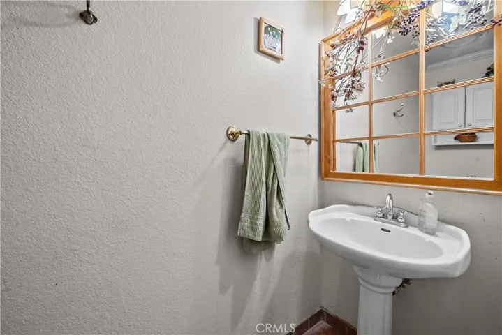 809 Glenbrook Drive, Frazier Park, California 93225
