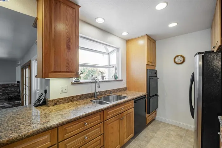 42182 Camino Santa Barbara, Fremont, California 94539