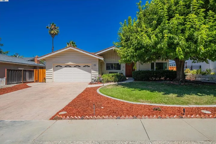 42182 Camino Santa Barbara, Fremont, California 94539