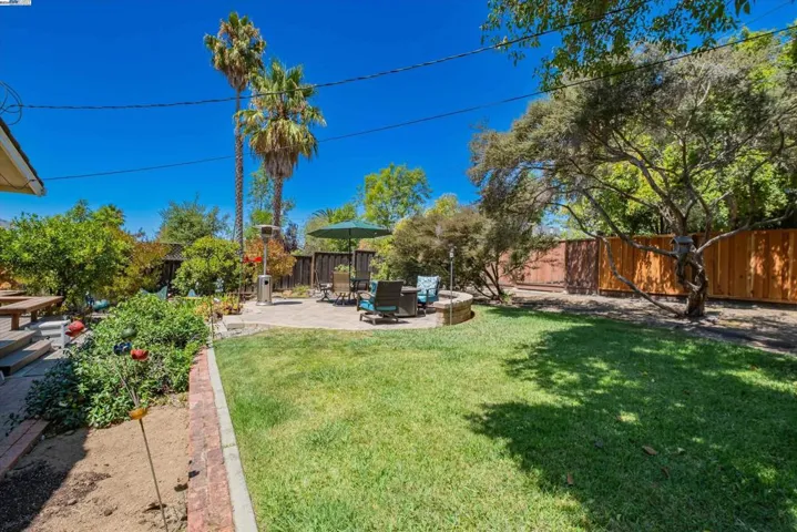 42182 Camino Santa Barbara, Fremont, California 94539