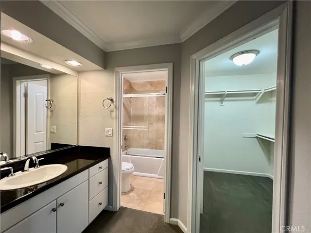 25521 Indian Hill Lane C, Laguna Hills, California 92653