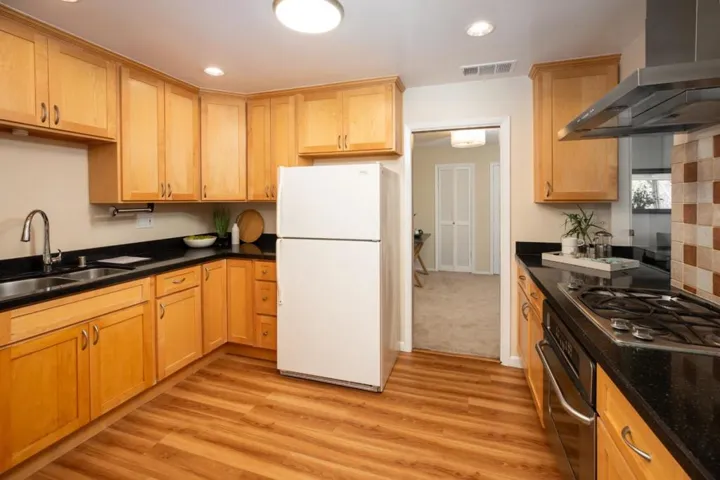 754 University Avenue, Palo Alto, California 94301