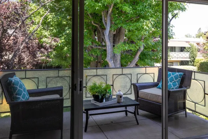 754 University Avenue, Palo Alto, California 94301