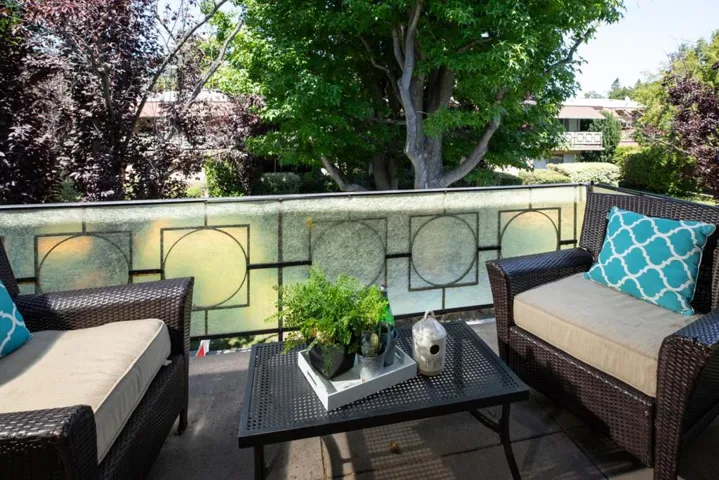 754 University Avenue, Palo Alto, California 94301