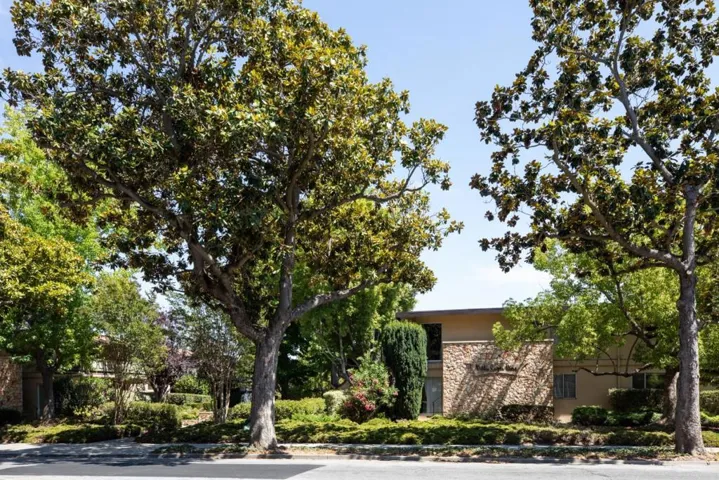 754 University Avenue, Palo Alto, California 94301