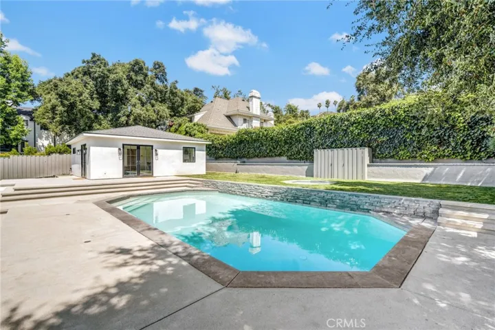 1135 Vista Del Valle Road, La Canada Flintridge, California 91011