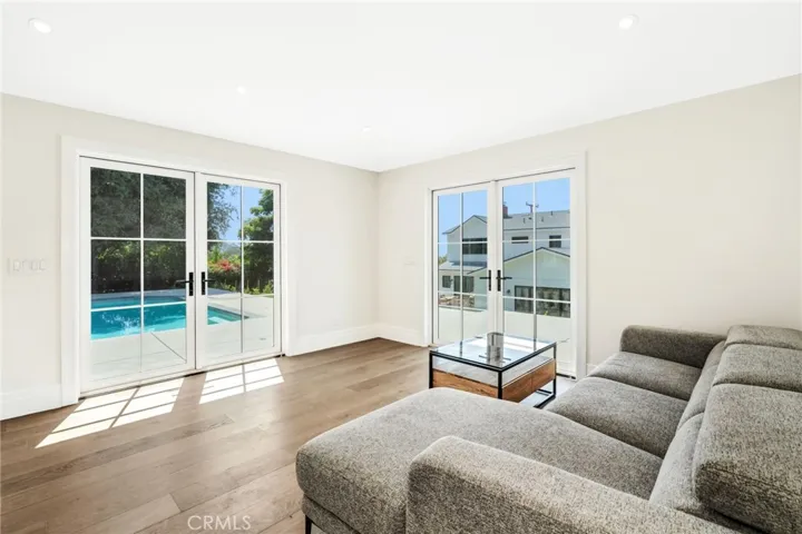 1135 Vista Del Valle Road, La Canada Flintridge, California 91011