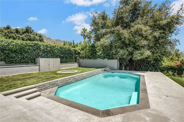 1135 Vista Del Valle Road, La Canada Flintridge, California 91011
