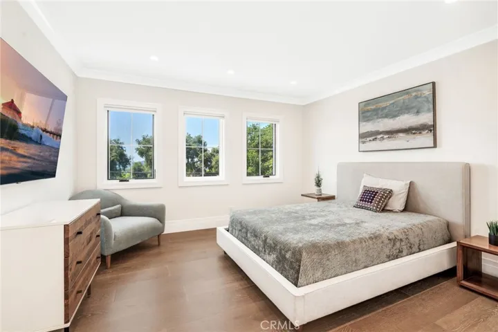 1135 Vista Del Valle Road, La Canada Flintridge, California 91011