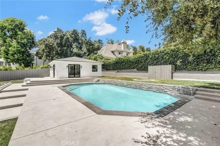 1135 Vista Del Valle Road, La Canada Flintridge, California 91011