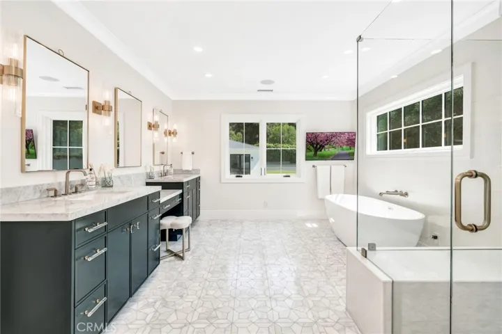 1135 Vista Del Valle Road, La Canada Flintridge, California 91011