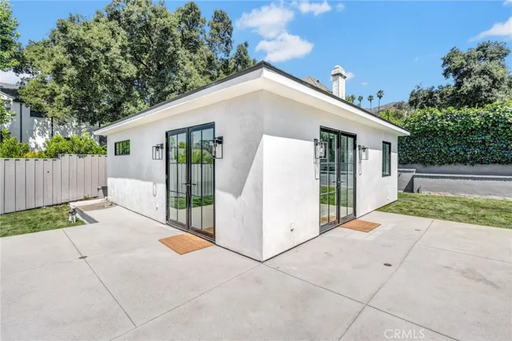 1135 Vista Del Valle Road, La Canada Flintridge, California 91011