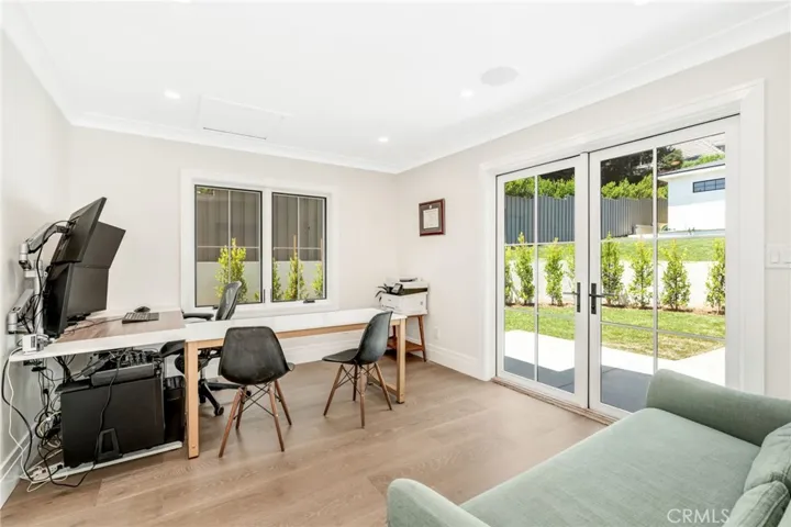 1135 Vista Del Valle Road, La Canada Flintridge, California 91011