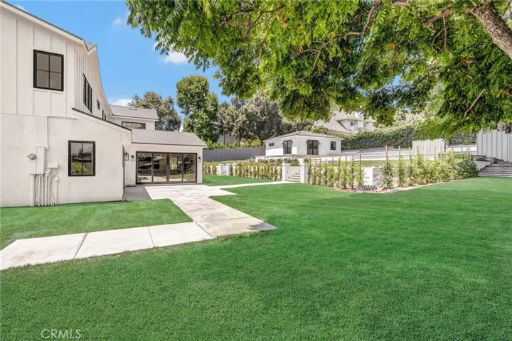 1135 Vista Del Valle Road, La Canada Flintridge, California 91011