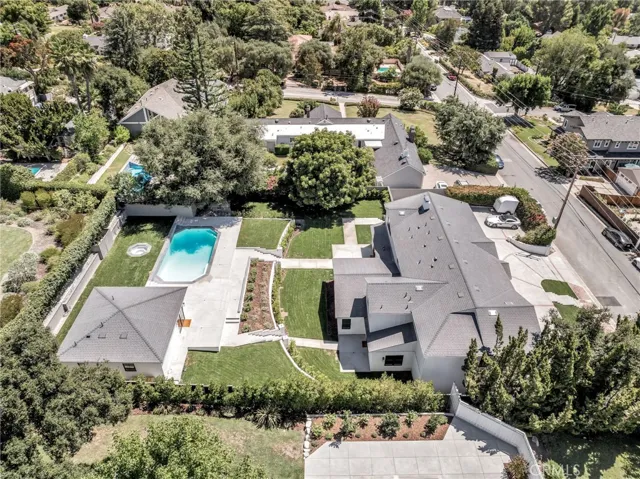1135 Vista Del Valle Road, La Canada Flintridge, California 91011