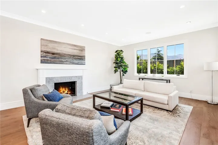 1135 Vista Del Valle Road, La Canada Flintridge, California 91011