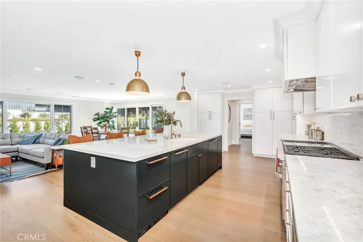 1135 Vista Del Valle Road, La Canada Flintridge, California 91011