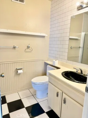 Private Bathroom!