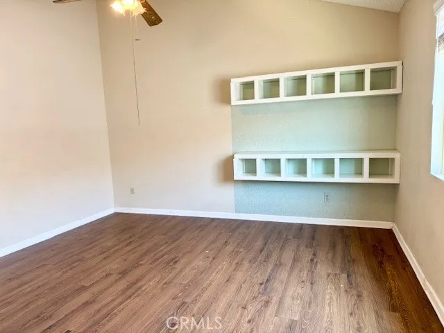Cute Shelving!