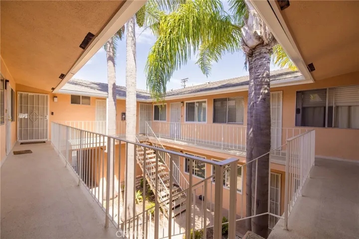 1133 Freeman Avenue, Long Beach, California 90804