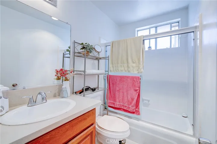 1133 Freeman Avenue, Long Beach, California 90804