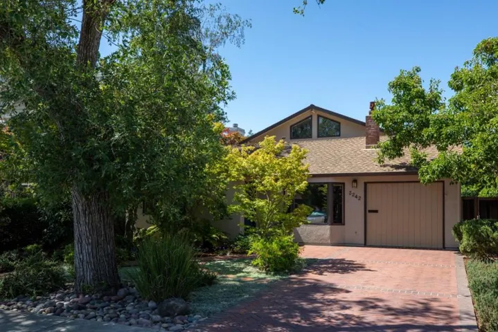 3242 South Court, Palo Alto, California 94306
