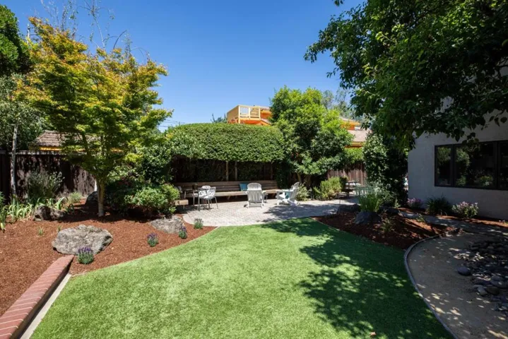 3242 South Court, Palo Alto, California 94306