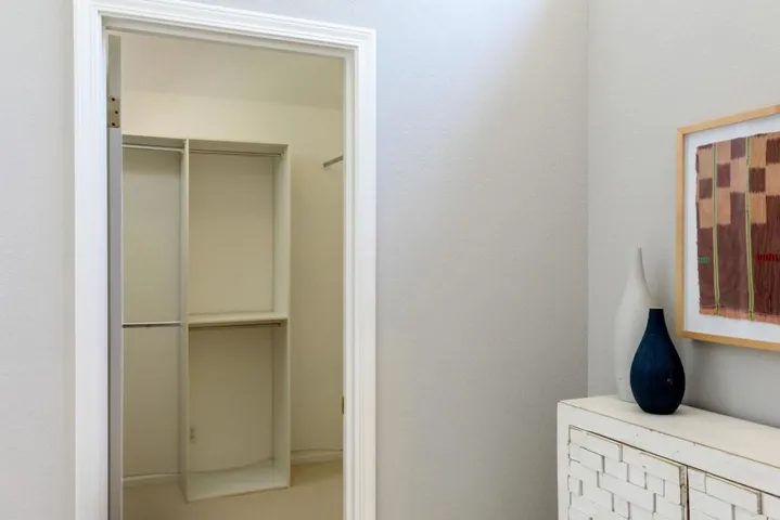 3242 South Court, Palo Alto, California 94306